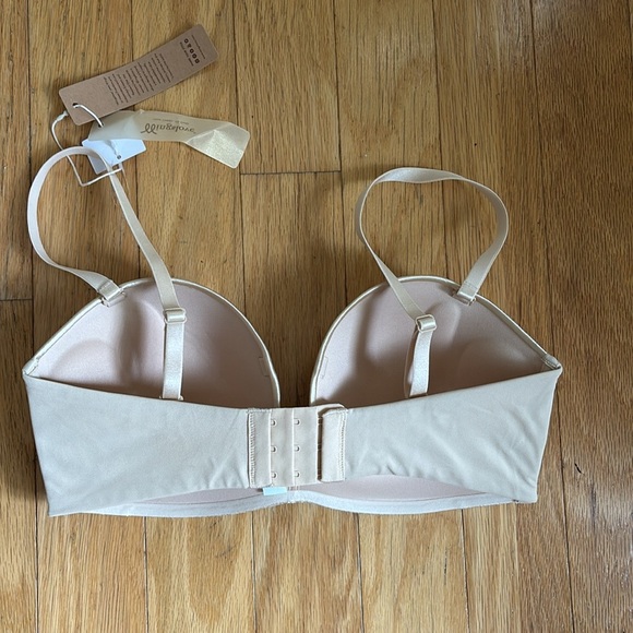 Wingslove Strapless Push Up Plunge
Wireless Bra new 🆕 - Picture 10 of 10